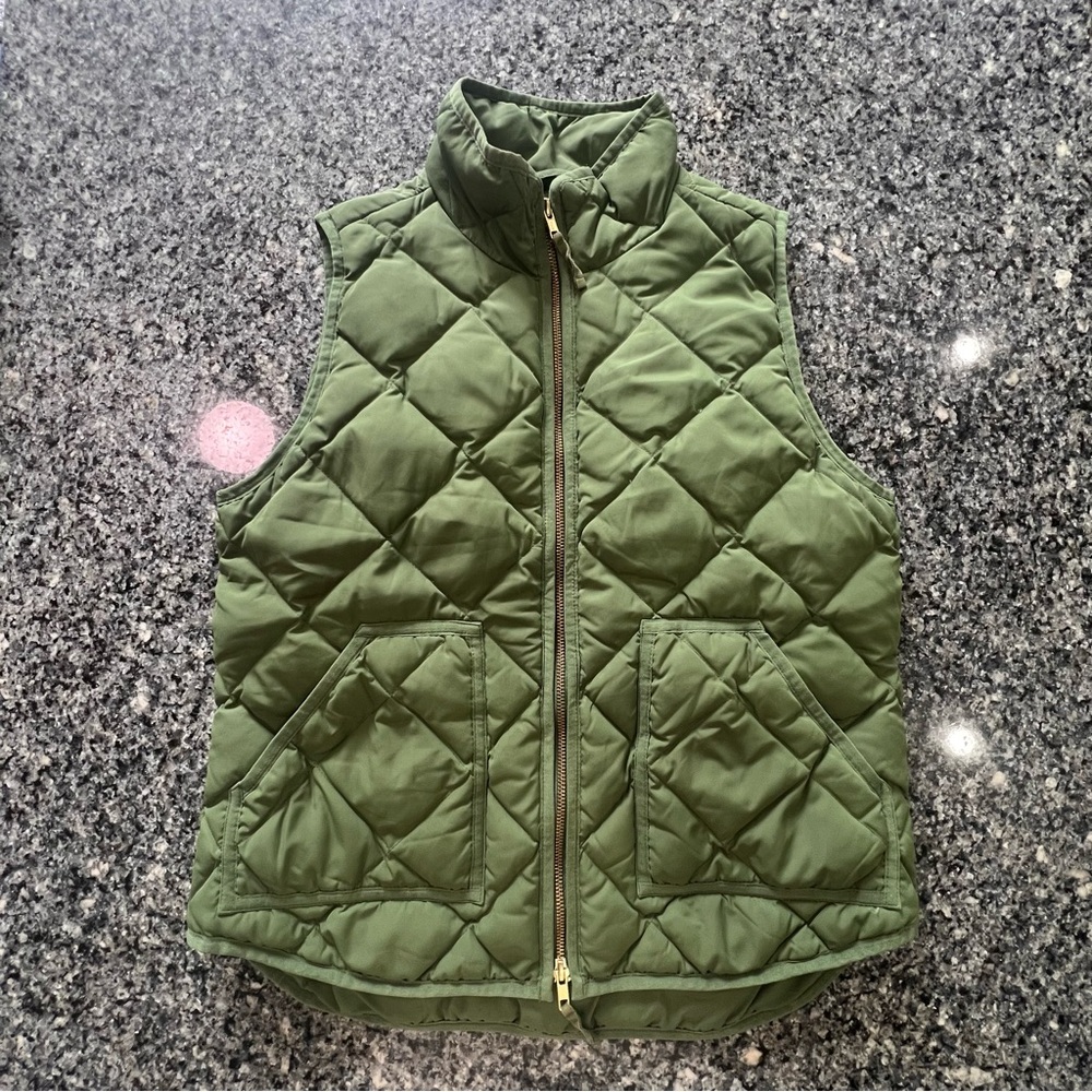 Women’s J.Crew Mercantile Quilted Puffer Vest with Pockets - Size Medium